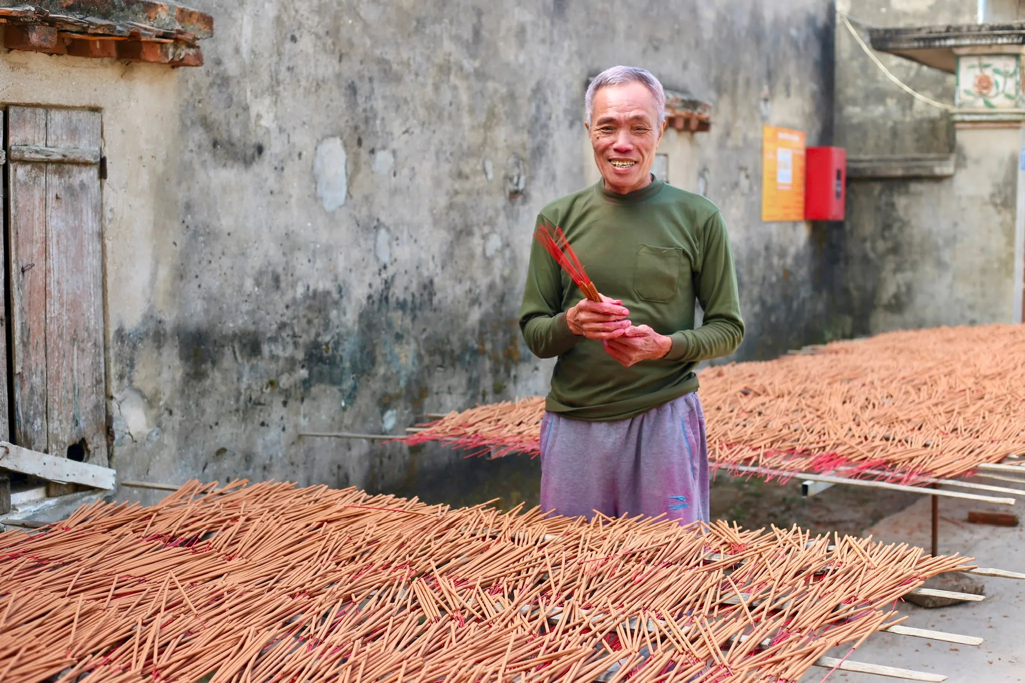 Làng nghề Văn Trai Thượng tấp nập vào Tết