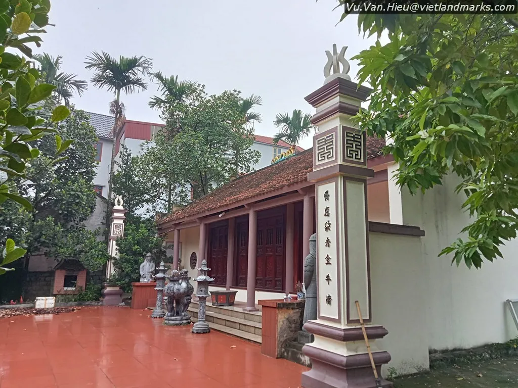 Cảnh quan Đền Đức Thánh Đinh
