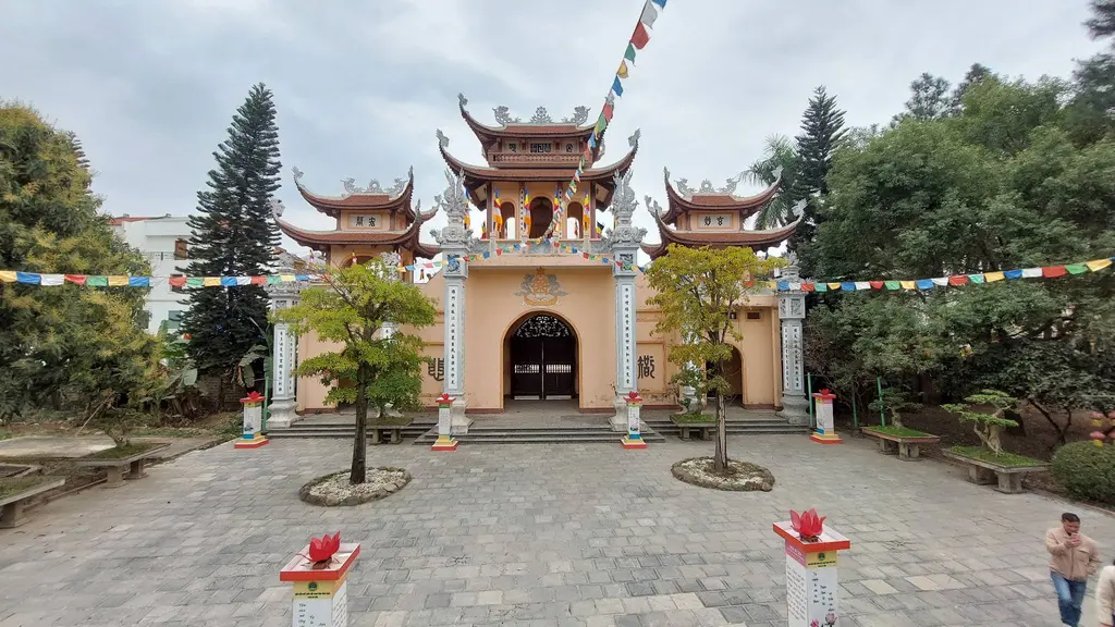 Công chùa Hà Tiên Vĩnh Phúc, Phú Thọ
