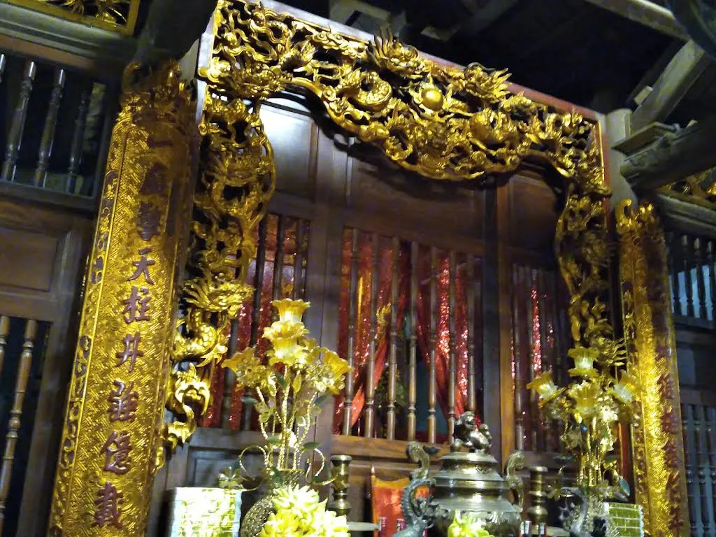 Kiên trúc bên trong di tích Đình, Chùa Khương Trung