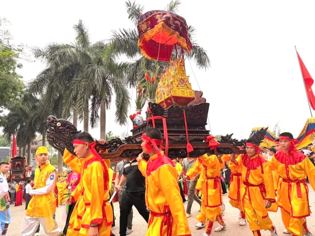Kiệu Thánh tại Hội đình Thị Nguyên