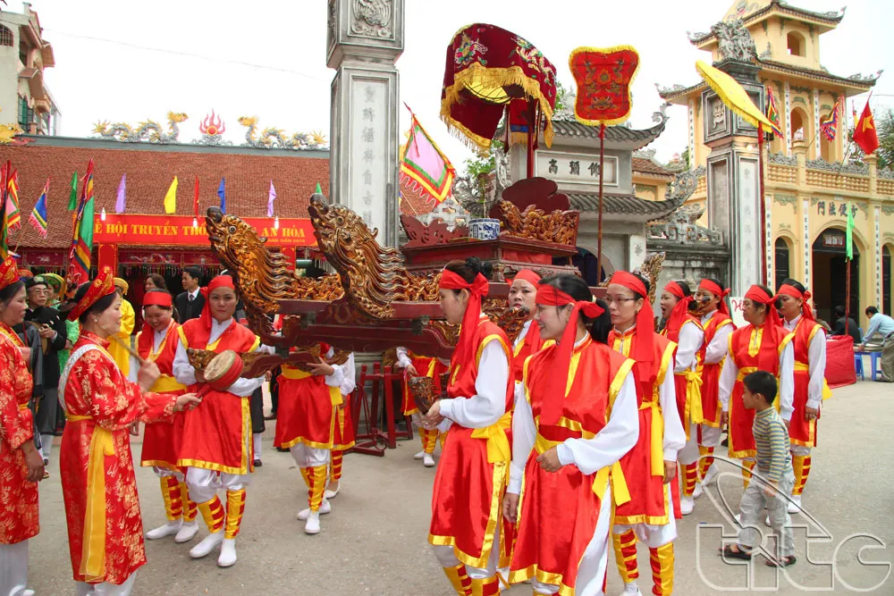 Kiệu thánh tại Hội đình An Hòa