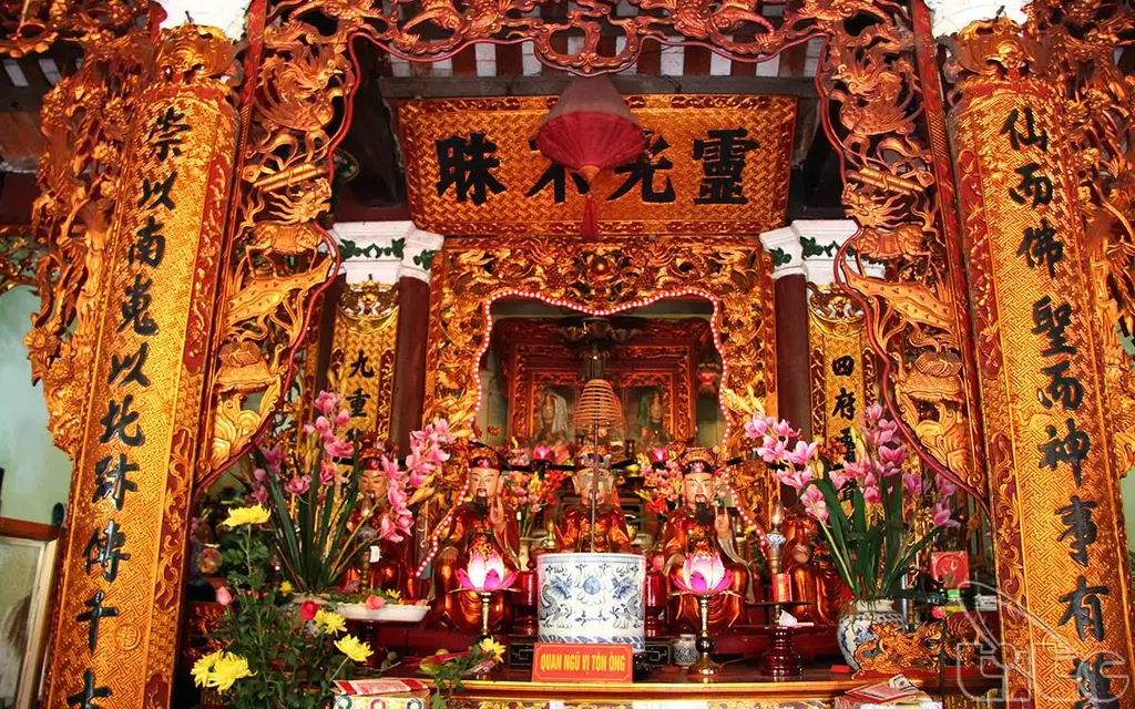 Không gian kiến trúc di tích Chùa Bát Tháp