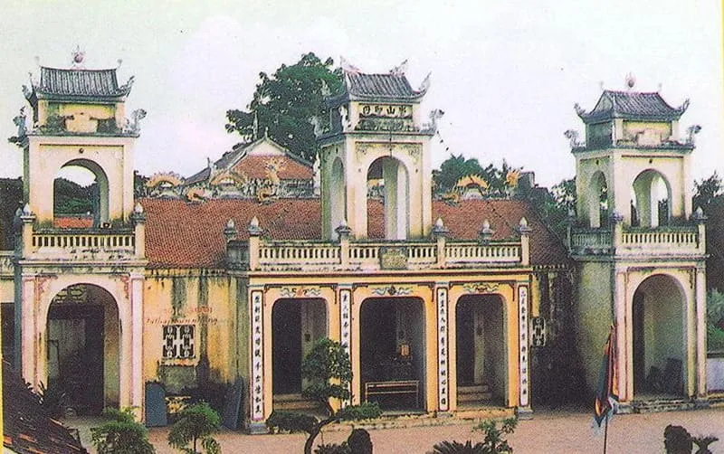 Cổng Đền Sòng Sơn
