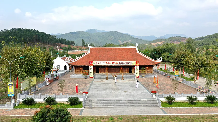 Cảnh quan tiền cảnh Thái miếu trong Khu Di Tích Nhà Trần Tại Đông Triều
