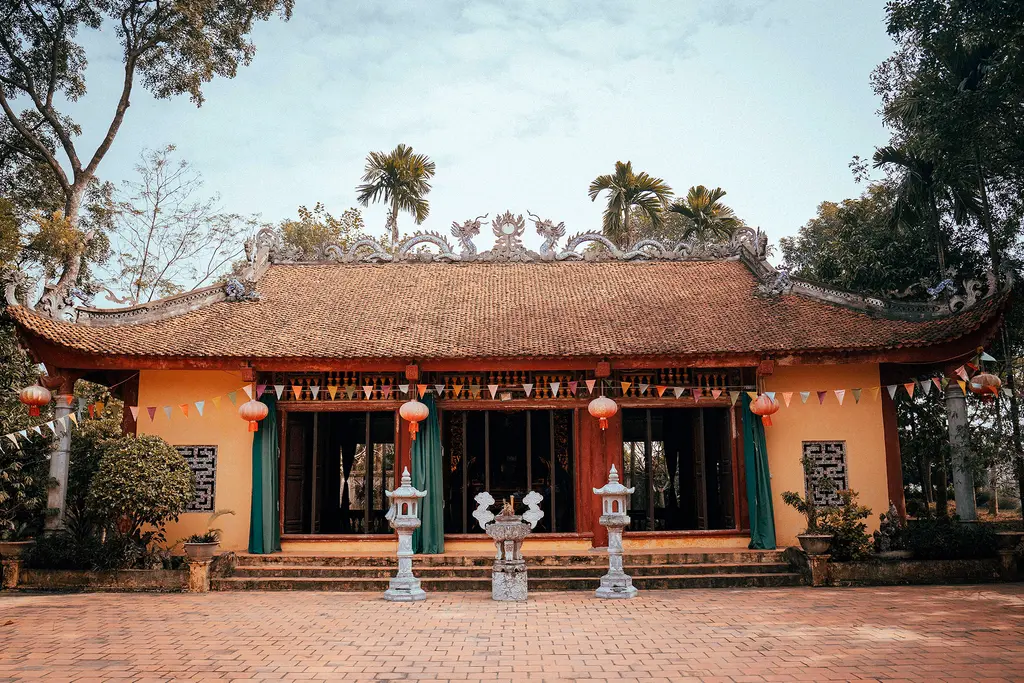 Chính diện đình Yên Duyệt