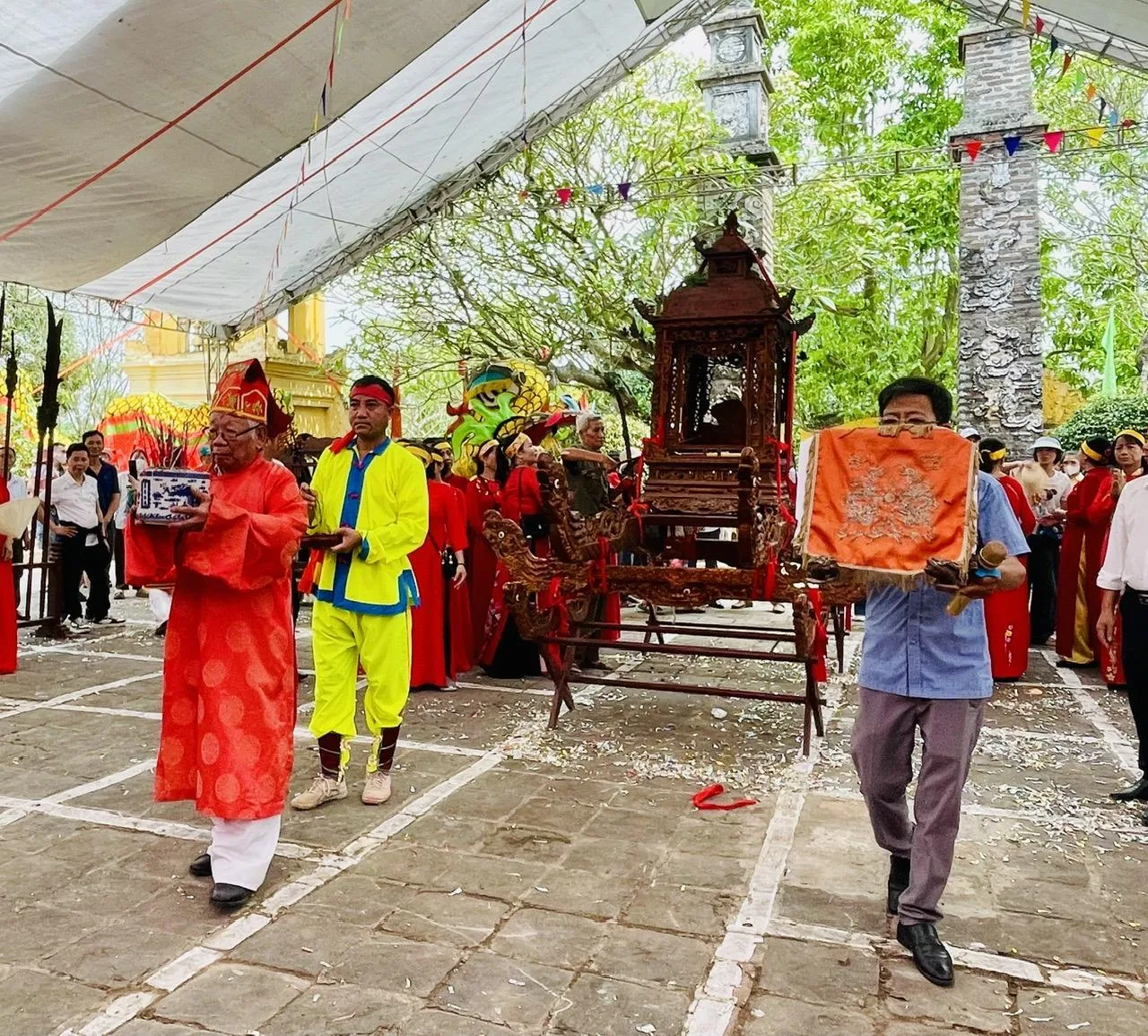 Lễ dâng hương tại Lễ hội Đền An Lá (đền Cả)