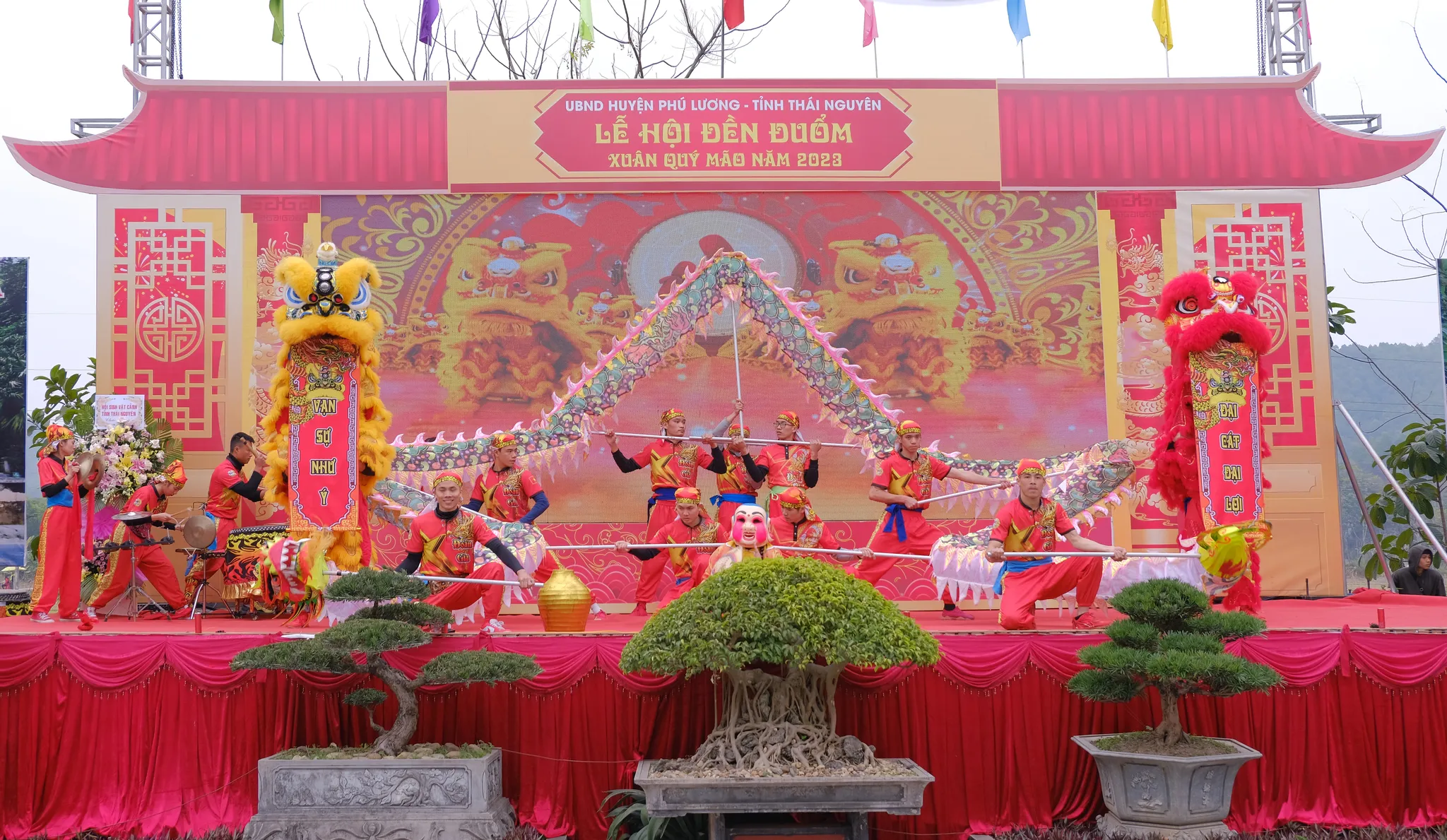 Múa Lân tại Lễ hội Đền Đuổm