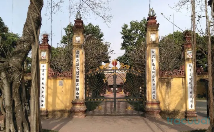 Cổng Đình Nỏ Bạn