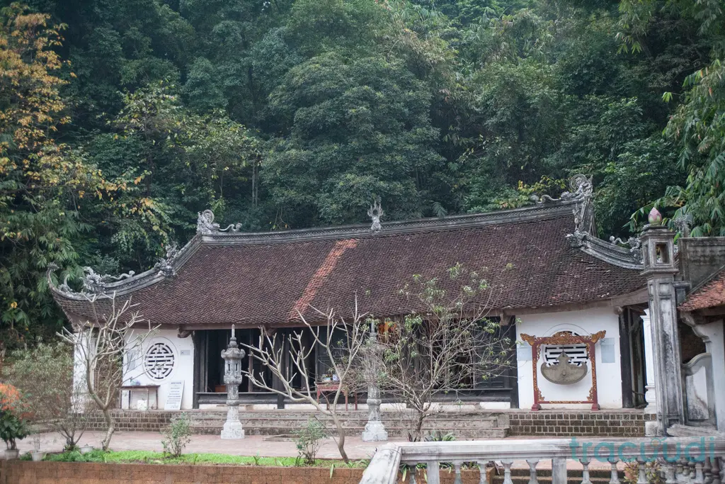 Cảnh quan di tích Chùa Tây Phương