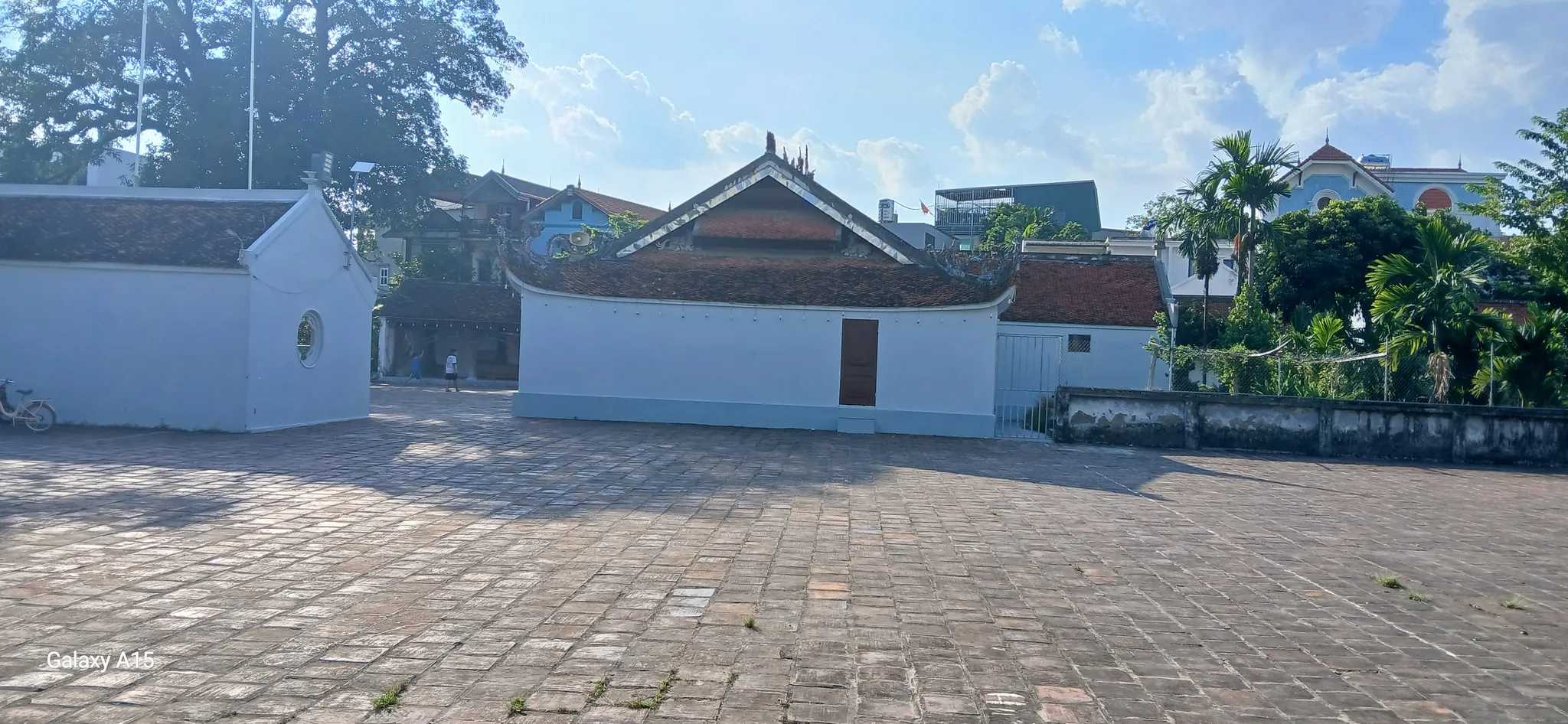 Sân đình Xá