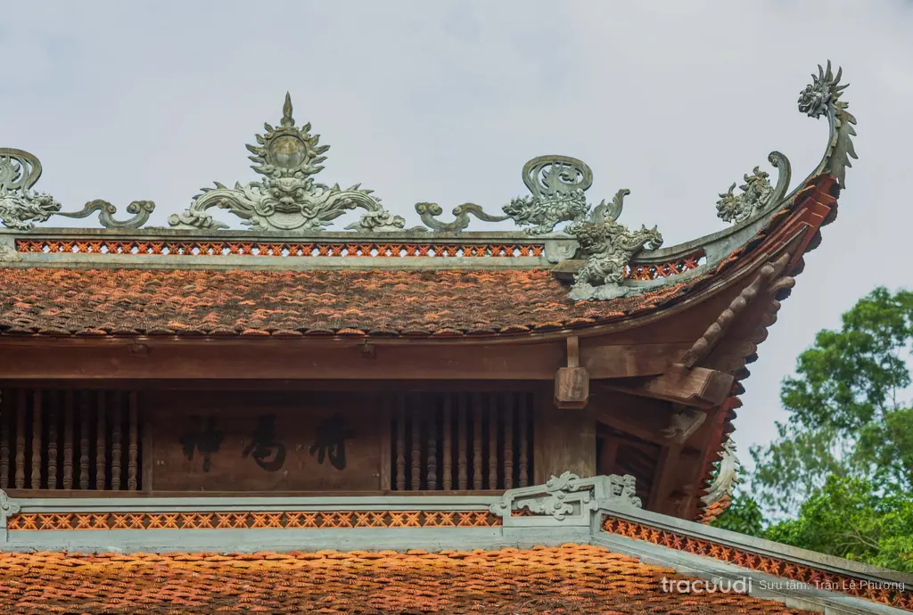 Kiến trúc mái Đền Đức Thánh Cả