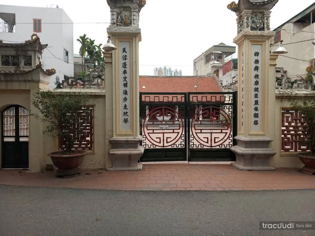 Không gian bên ngoài Đình Yên Phúc