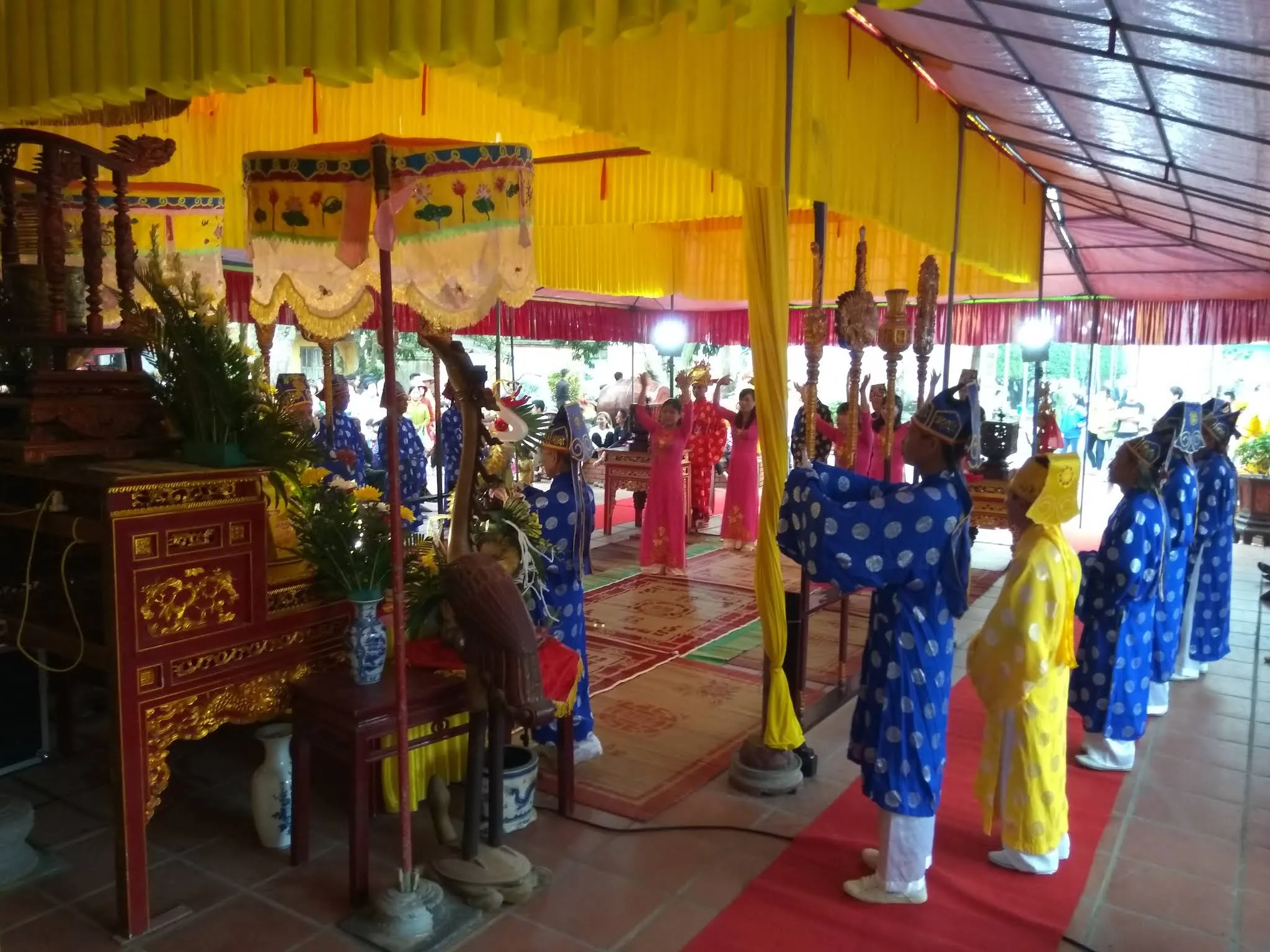 Khung cảnh tế lễ tại Hội đền Hệ