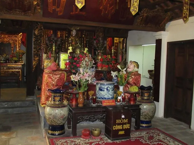 Cảnh quan bên trong di tích Đình Đại - Bạch Mai