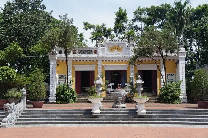 Không gian cảnh quan di tích Đền Vật