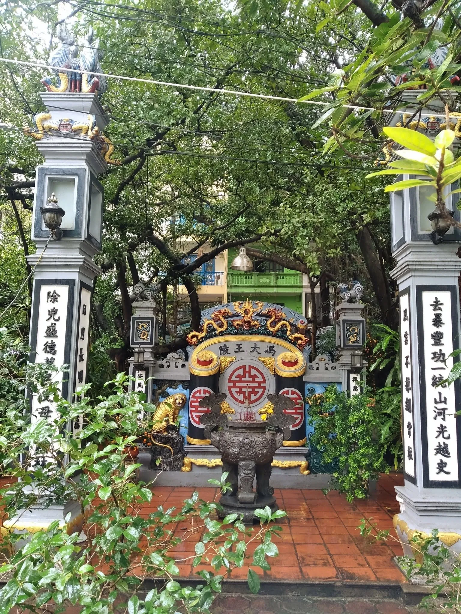 Không gian cảnh quan di tích Lăng Phùng Hưng