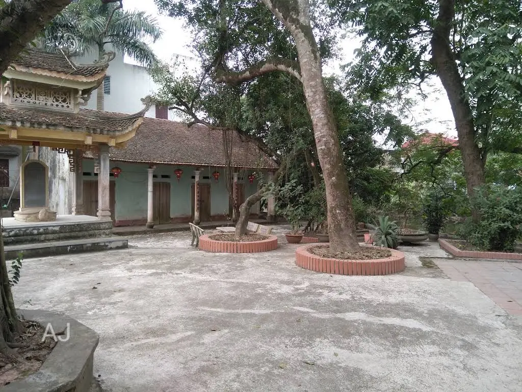Không gian cảnh quan Đền thờ Tổ nghề khảm Chuồn Ngọ