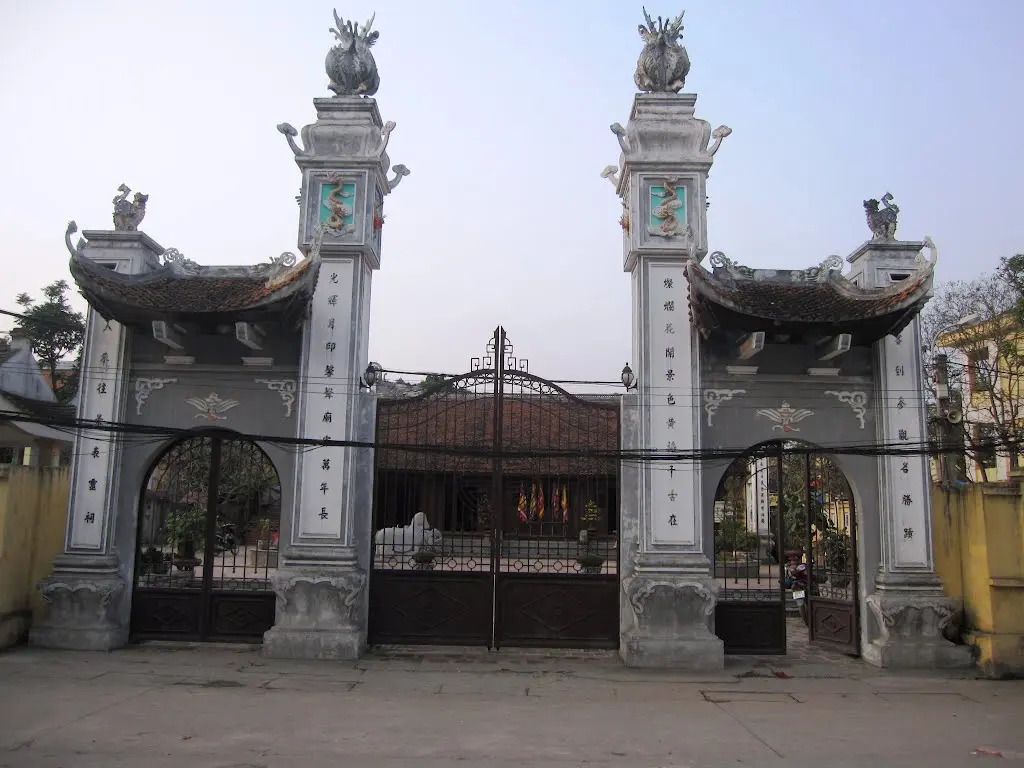 Cổng Đình Hoàng Mai