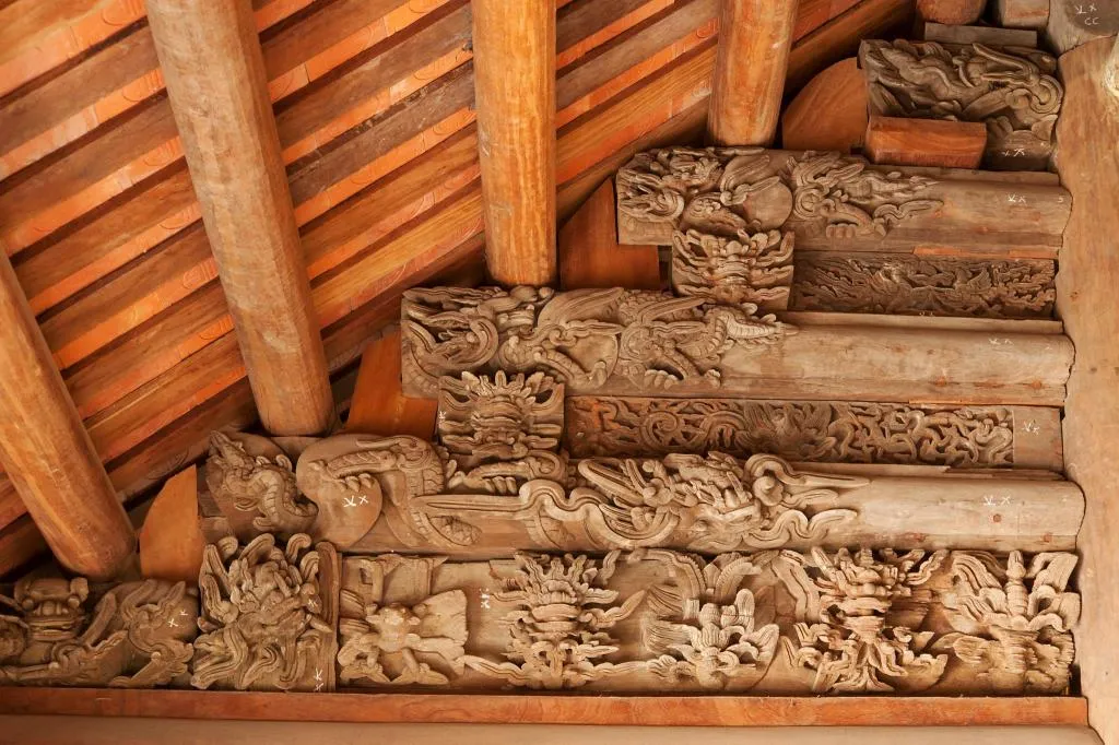 Nét chạm khắc tinh xảo bên trong Đình An Hòa