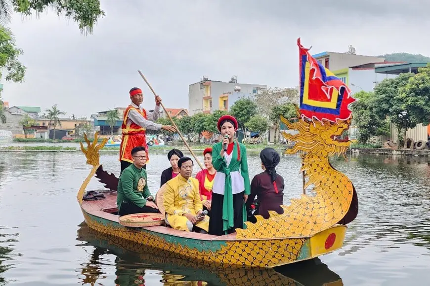 Thưởng thức Làn điệu quan họ Bắc Ninh tại Lễ hội Thôn Tam Sơn