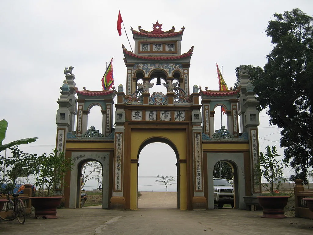 Cổng Đền Vực Vông