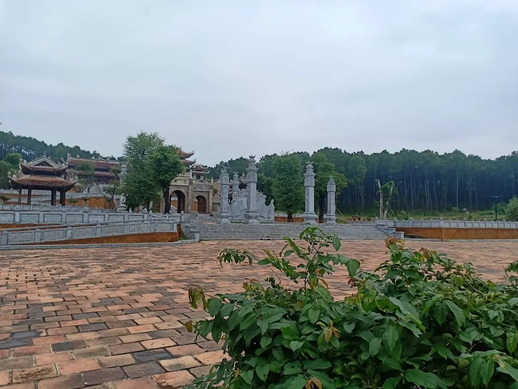 Cảnh quan Di tích Lịch Sử Đặc Biệt Núi Chung