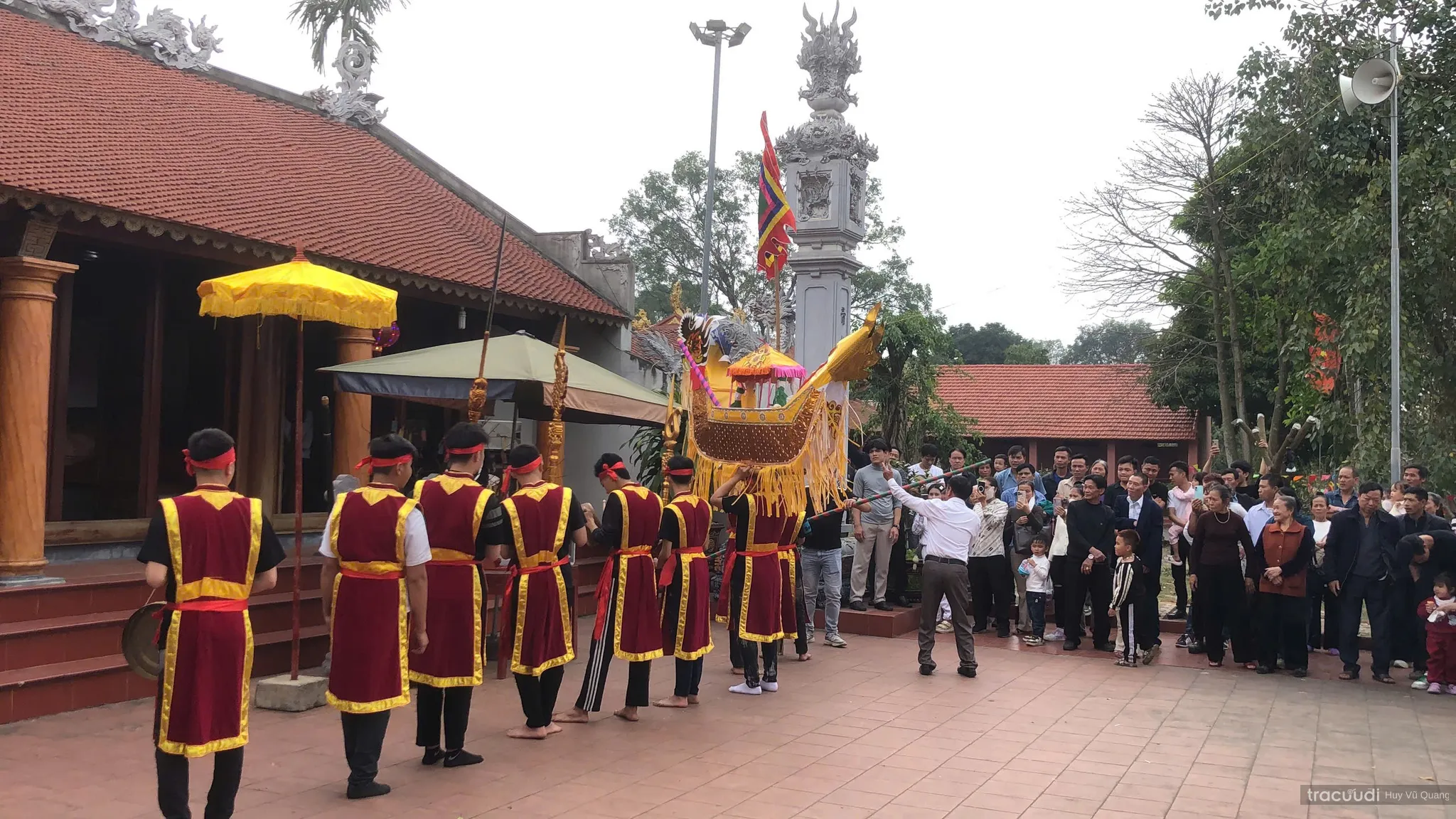 Lễ Đội Thuyền ra bến Sông