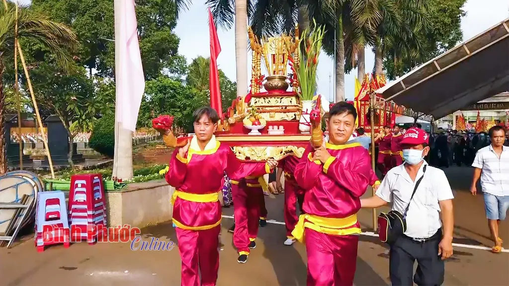 Kiệu rước tại Lễ Miếu Bà Rá