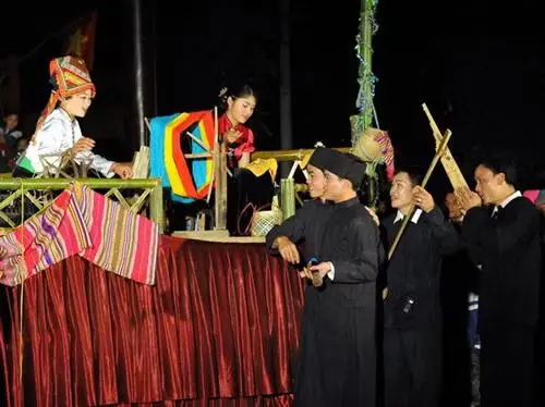 Màn hát đối đáp trong Hạn Khuống của người Thái