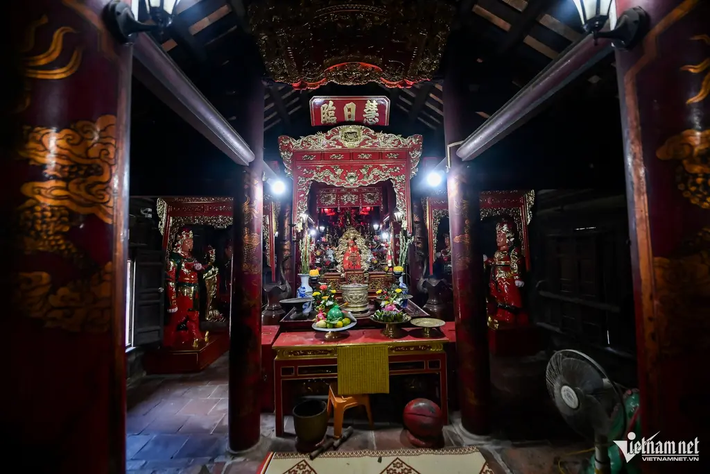 Không gian bên trong Chùa Keo Hành Thiện
