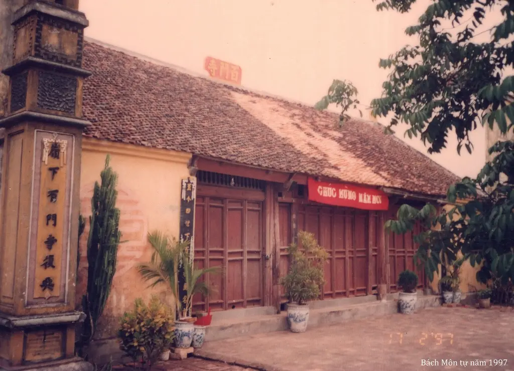 Chùa Bách Môn năm 1997