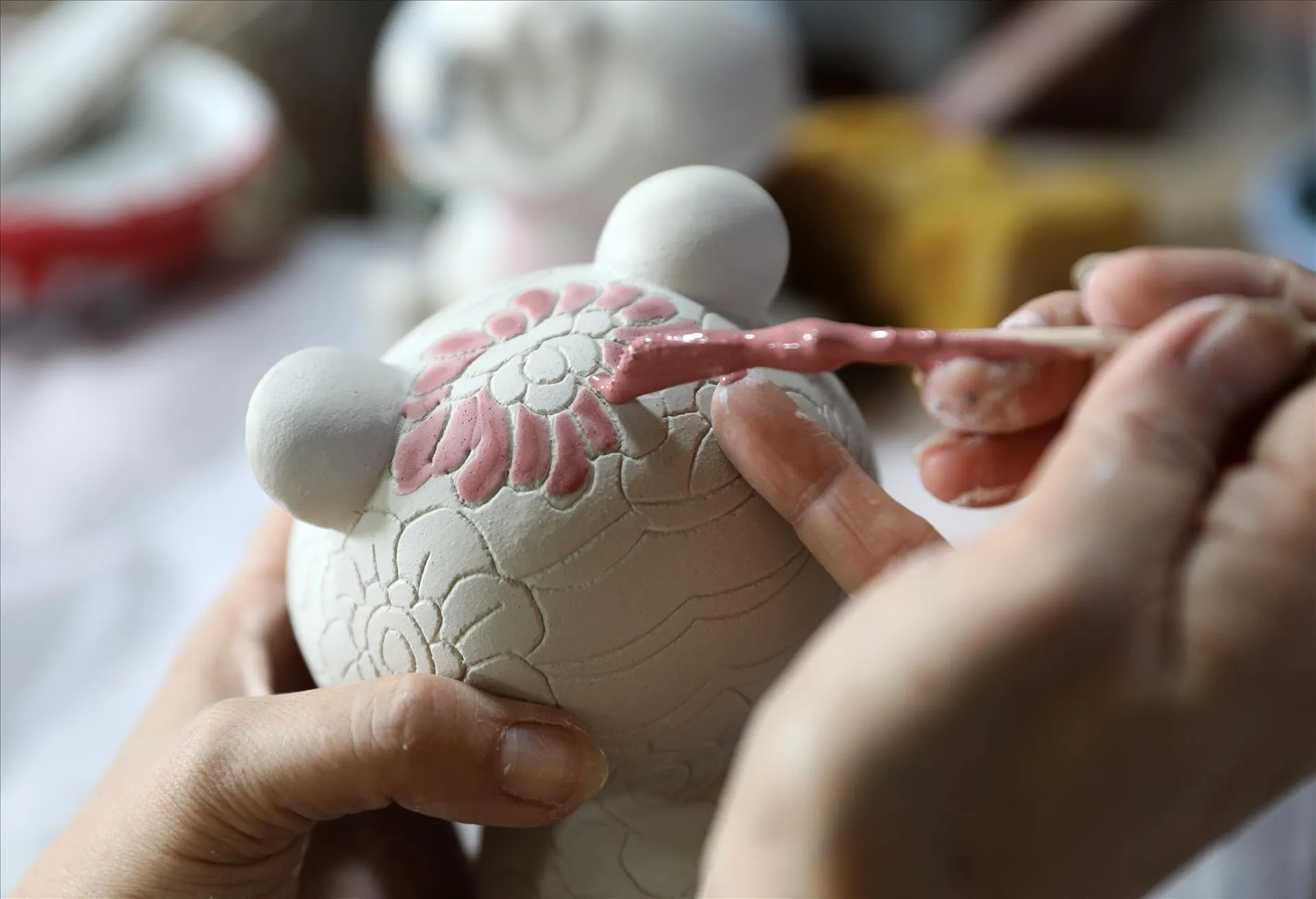 Công đoạn trang trí sản phẩm
