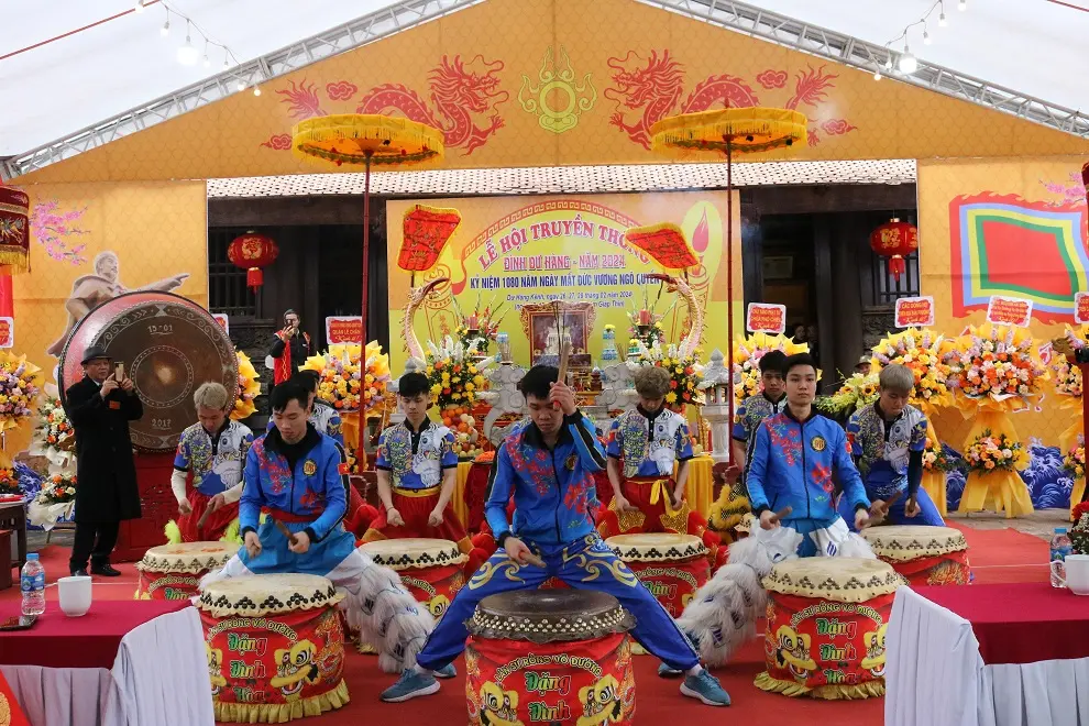 Trống hội tại Lễ hội đình Dư Hàng