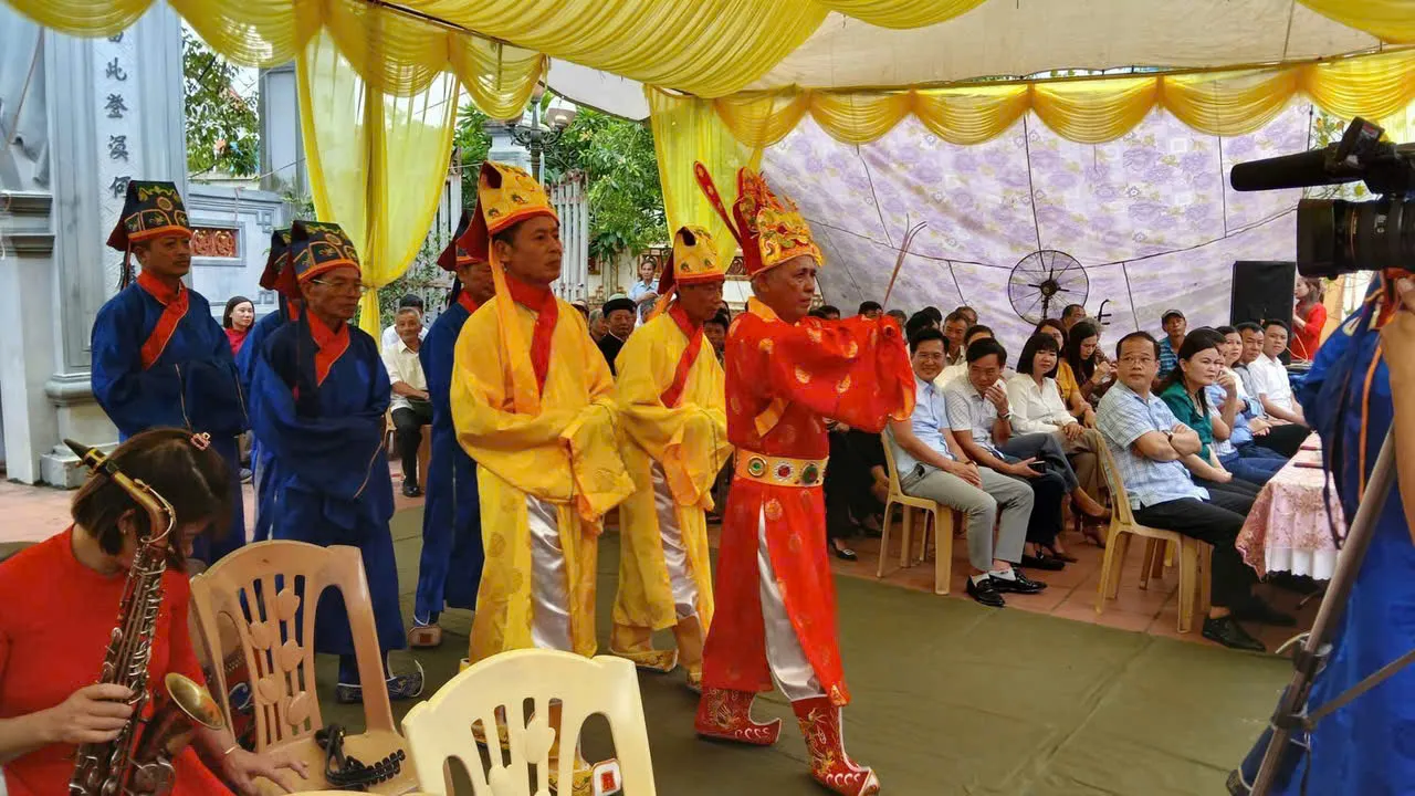 Nghi lễ truyền thống tại Lễ hội Đình Làng Lưu Phương