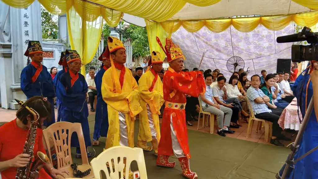 Nghi lễ truyền thống tại Lễ hội Đình Làng Lưu Phương