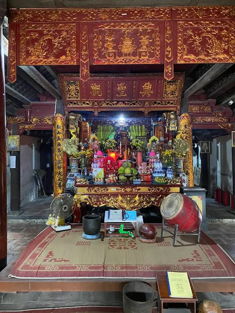 Cảnh quan Bên trong Chùa Mui