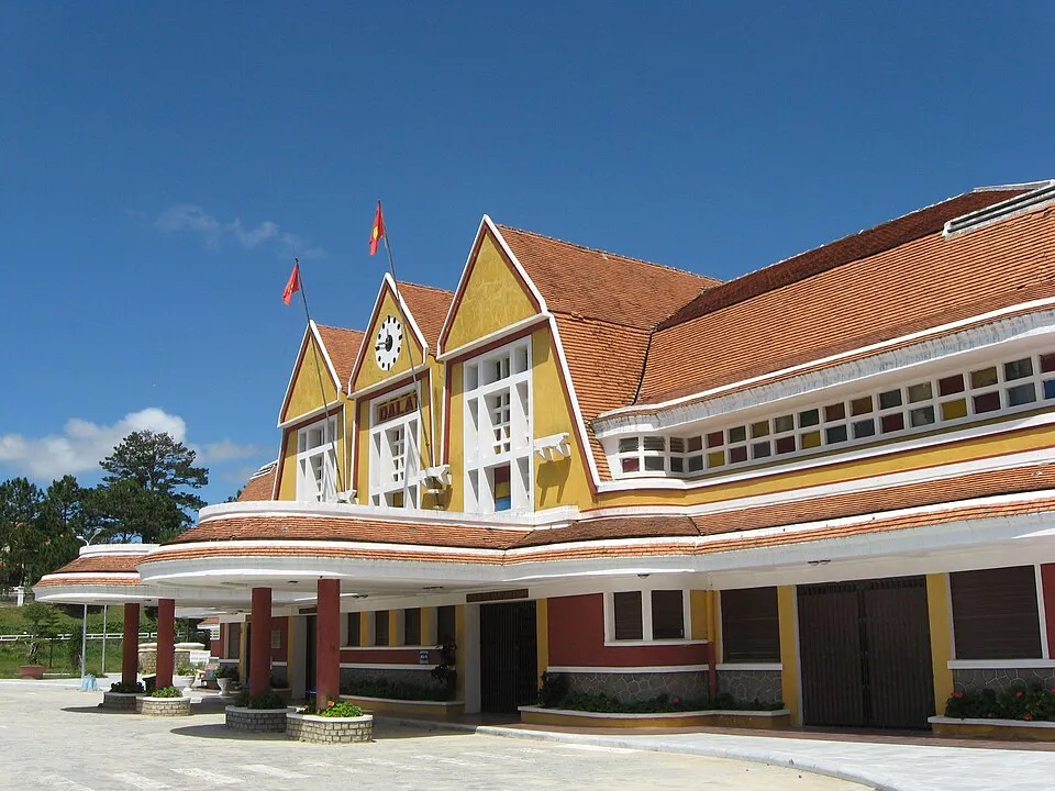 Cảnh quan Ga Đà Lạt