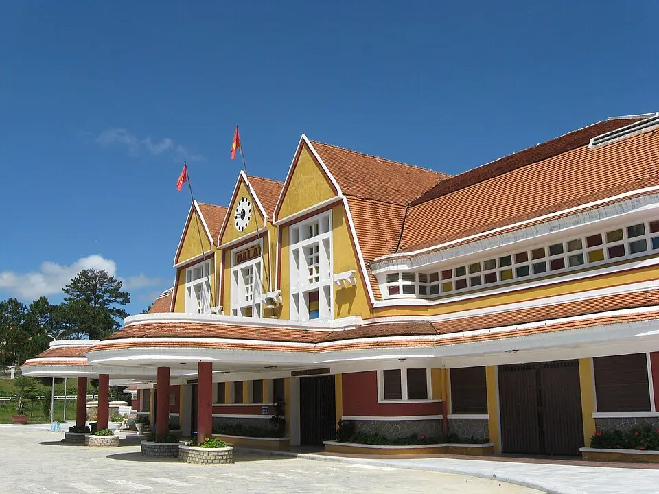 Cảnh quan Ga Đà Lạt
