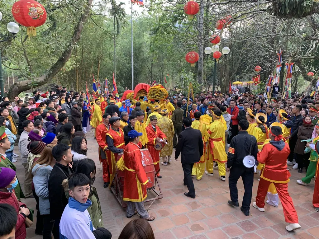Khung cảnh Hội đền Sóc (Sóc Sơn)
