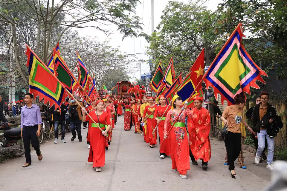 Đoàn rước Lễ hội đền Bà Đào Nương