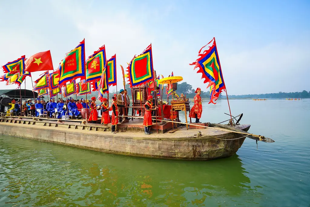 Lễ rước thủy Lễ hội Đền Quả Sơn
