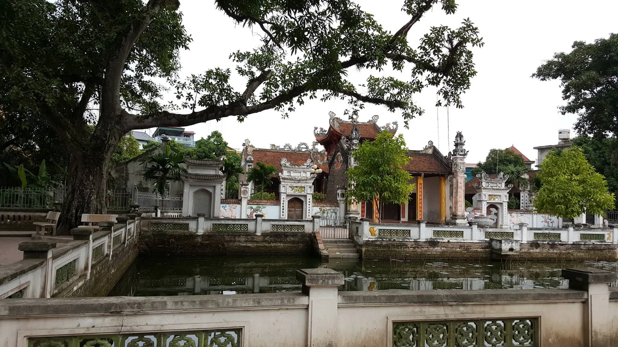 Cảnh quan di tích Đình Nội Bình Đà
