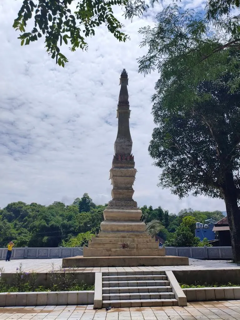View trọn tháp Mường Luân