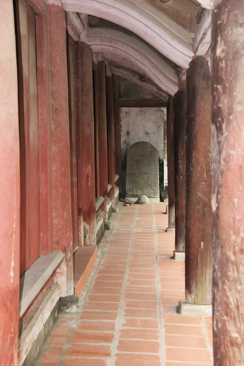 Hành lang Chùa Đại Phùng