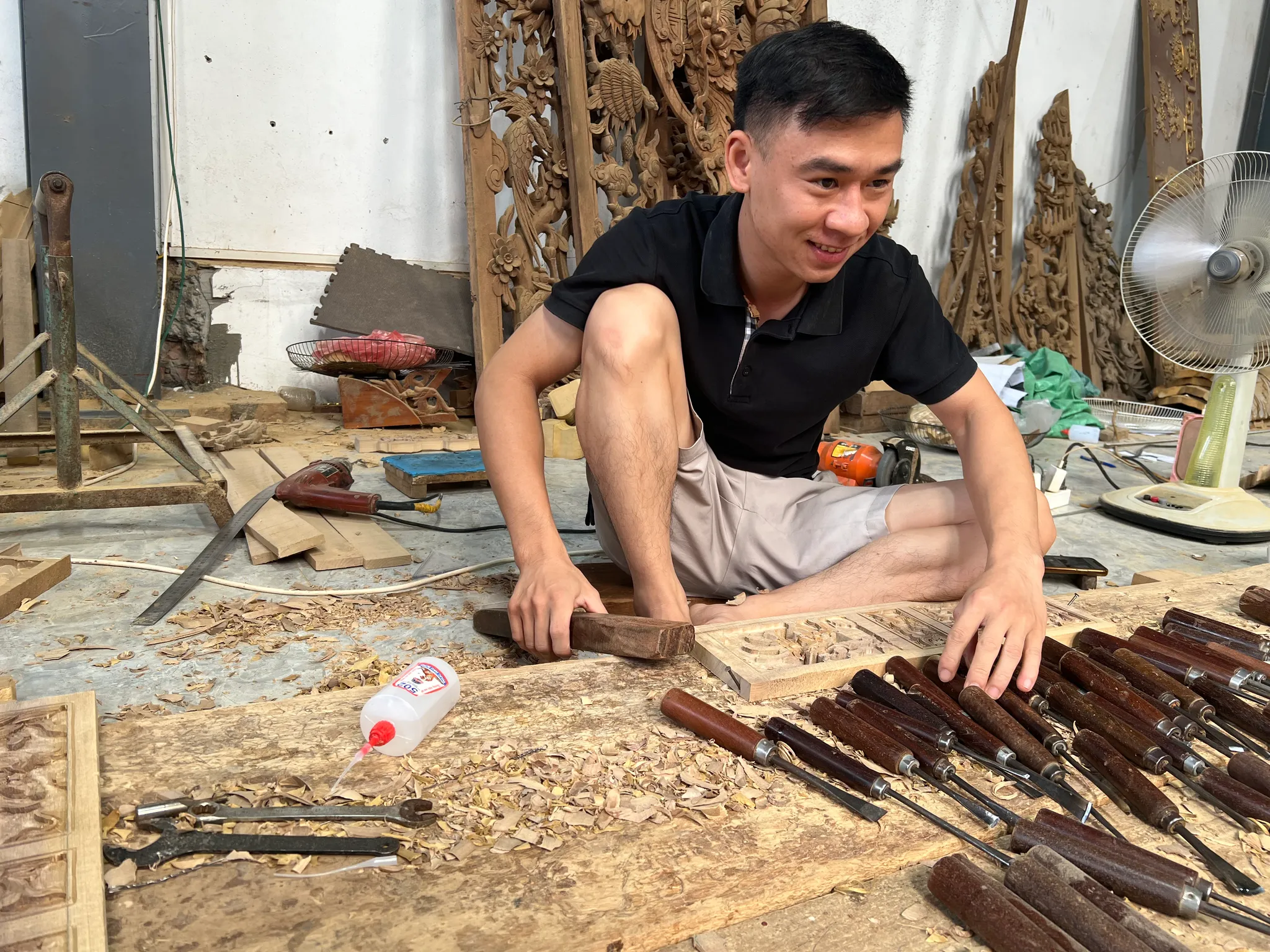 Người thợ đã gắn bó với làng nghề Sơn Đồng 15 năm