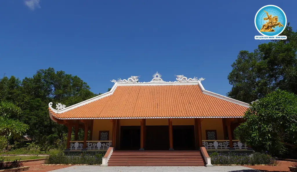 Không gian cảnh quan tại Lăng Mai Xuân Thưởng