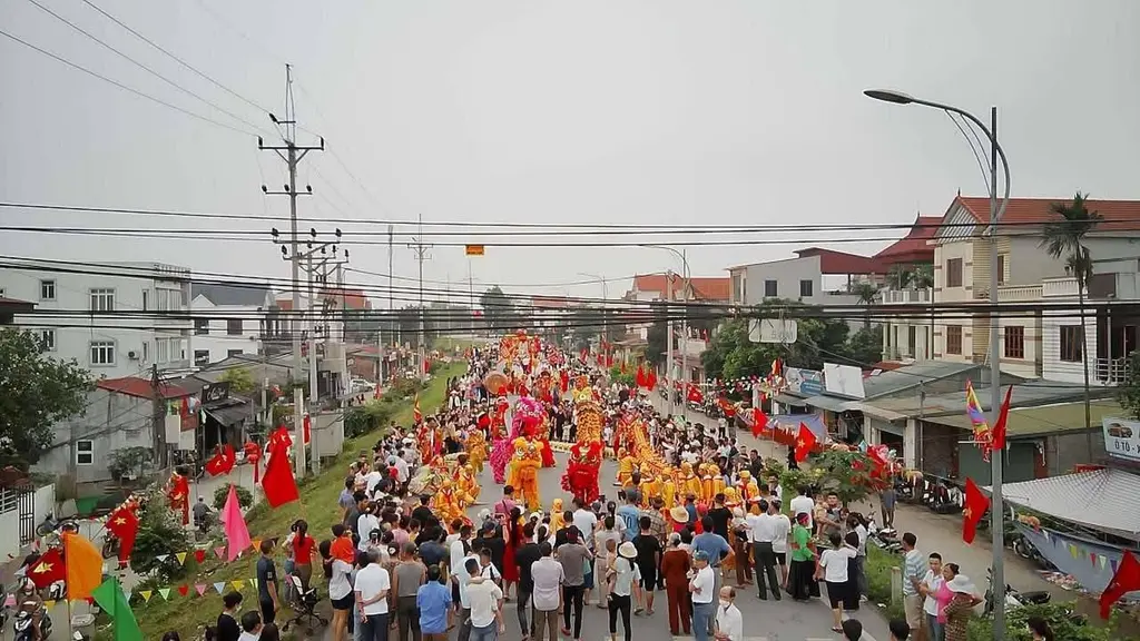 Toàn cảnh lễ rước tại Hội làng Bồng Lai