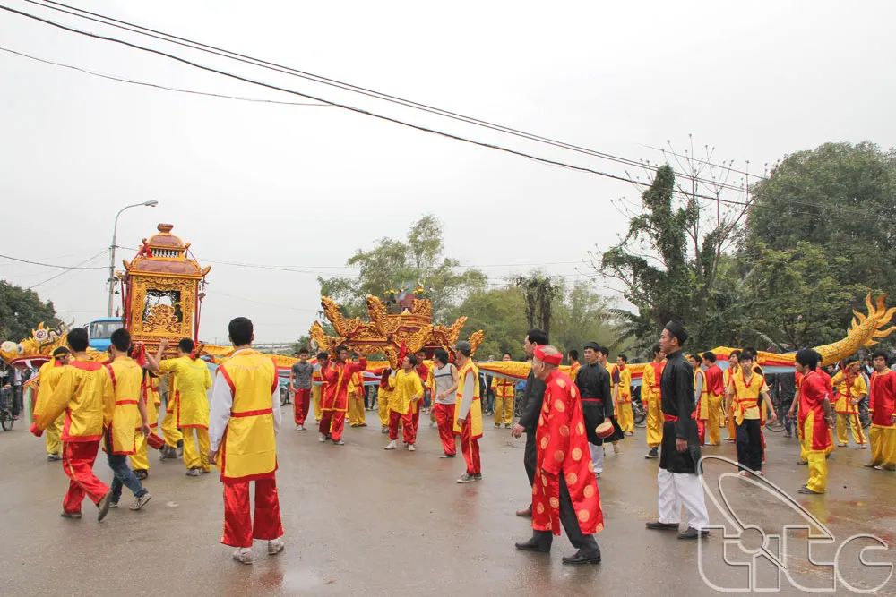 Quang cảnh tại Lễ hội Đông Phù