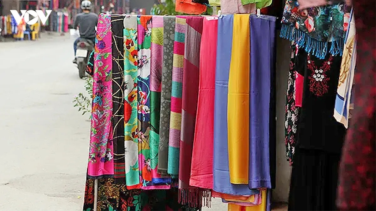 Một số sản phẩm lụa Nha Xá